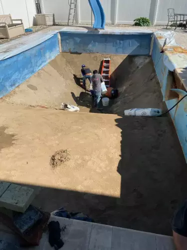 Royal Pool Renovation3 - 2